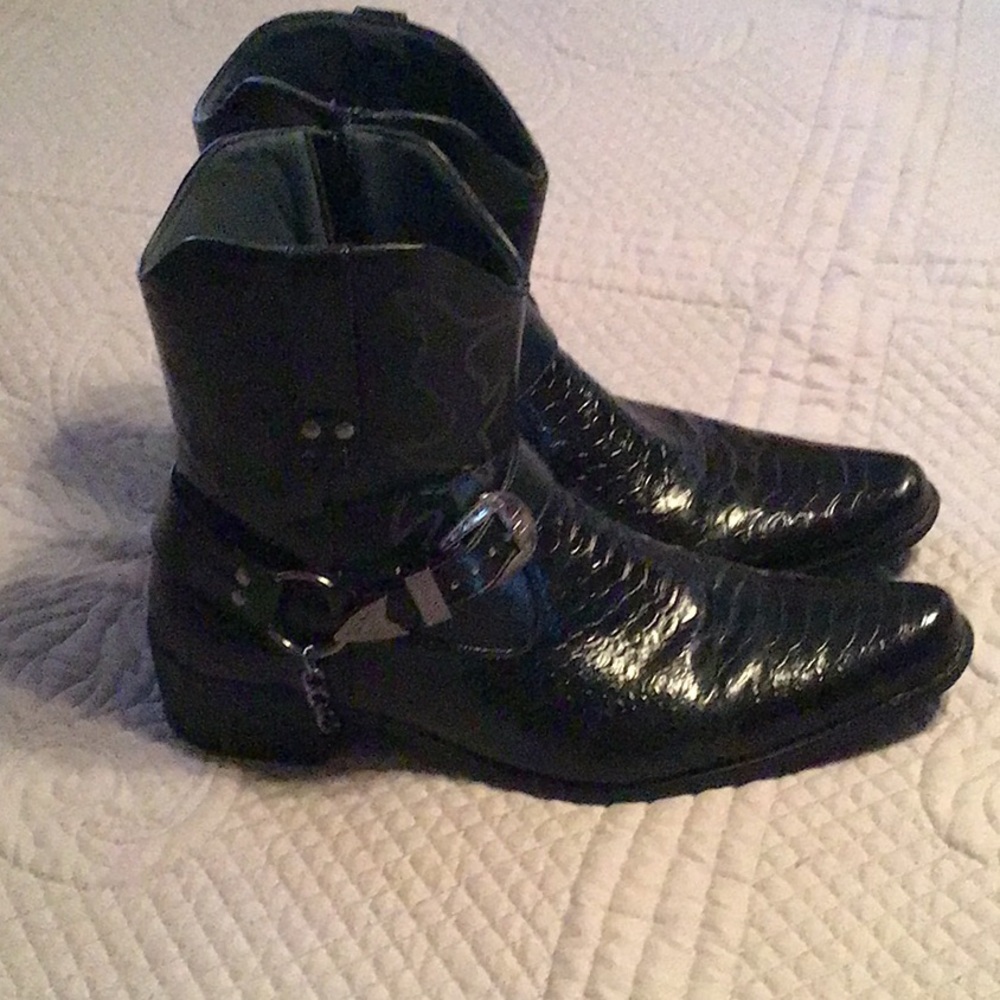 Black Heeled Boots